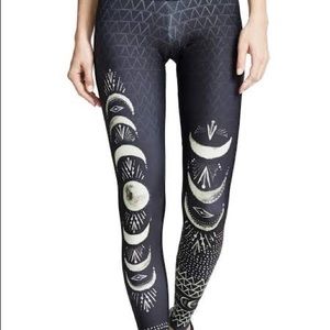 Onzie Las Lunas leggings